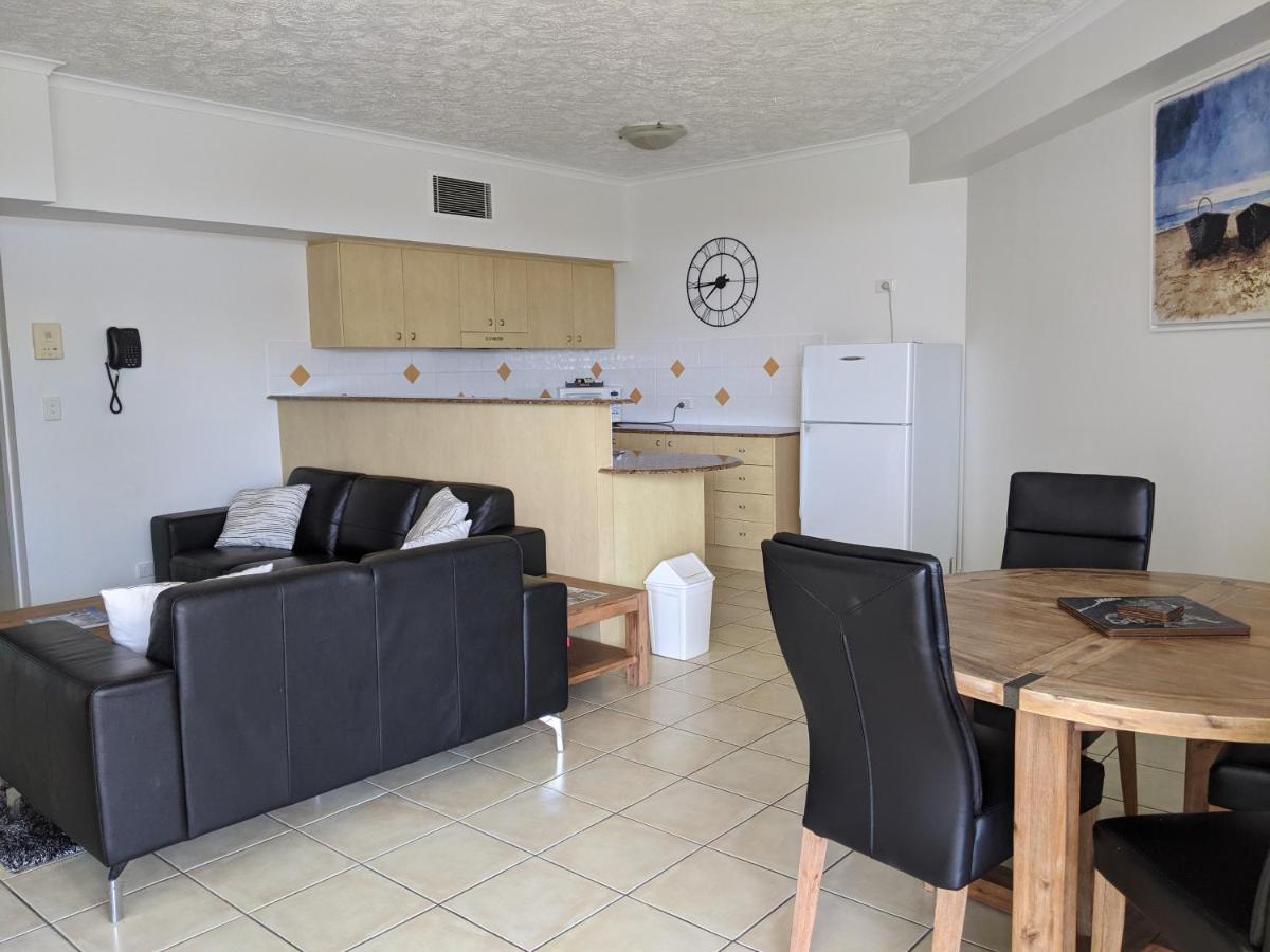 Moorings Beach Resort Caloundra Exterior foto