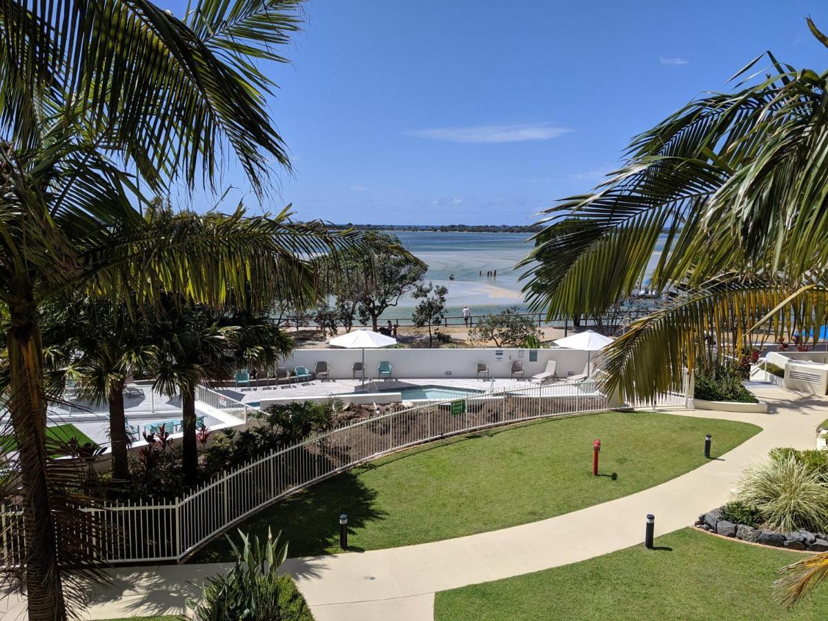 Moorings Beach Resort Caloundra Exterior foto