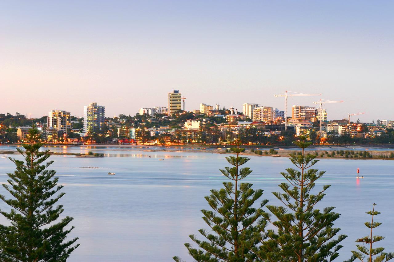 Moorings Beach Resort Caloundra Exterior foto